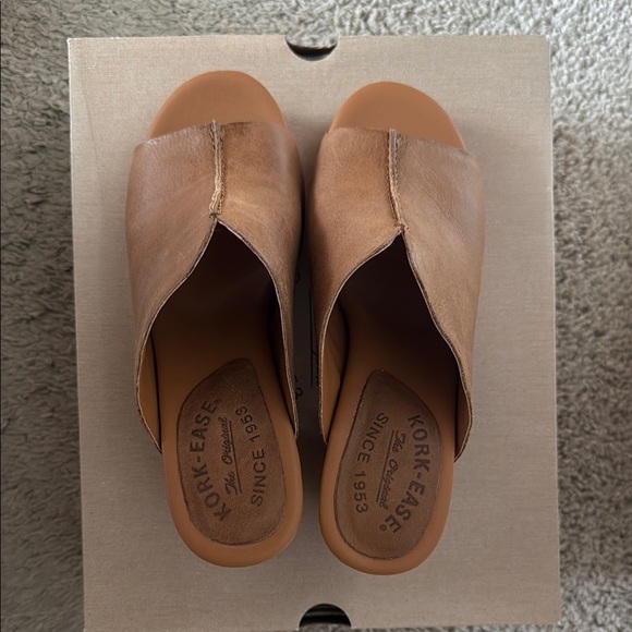 Kork-Ease Brown Tan Leather Mules with Block Heel - Picture 5 of 11